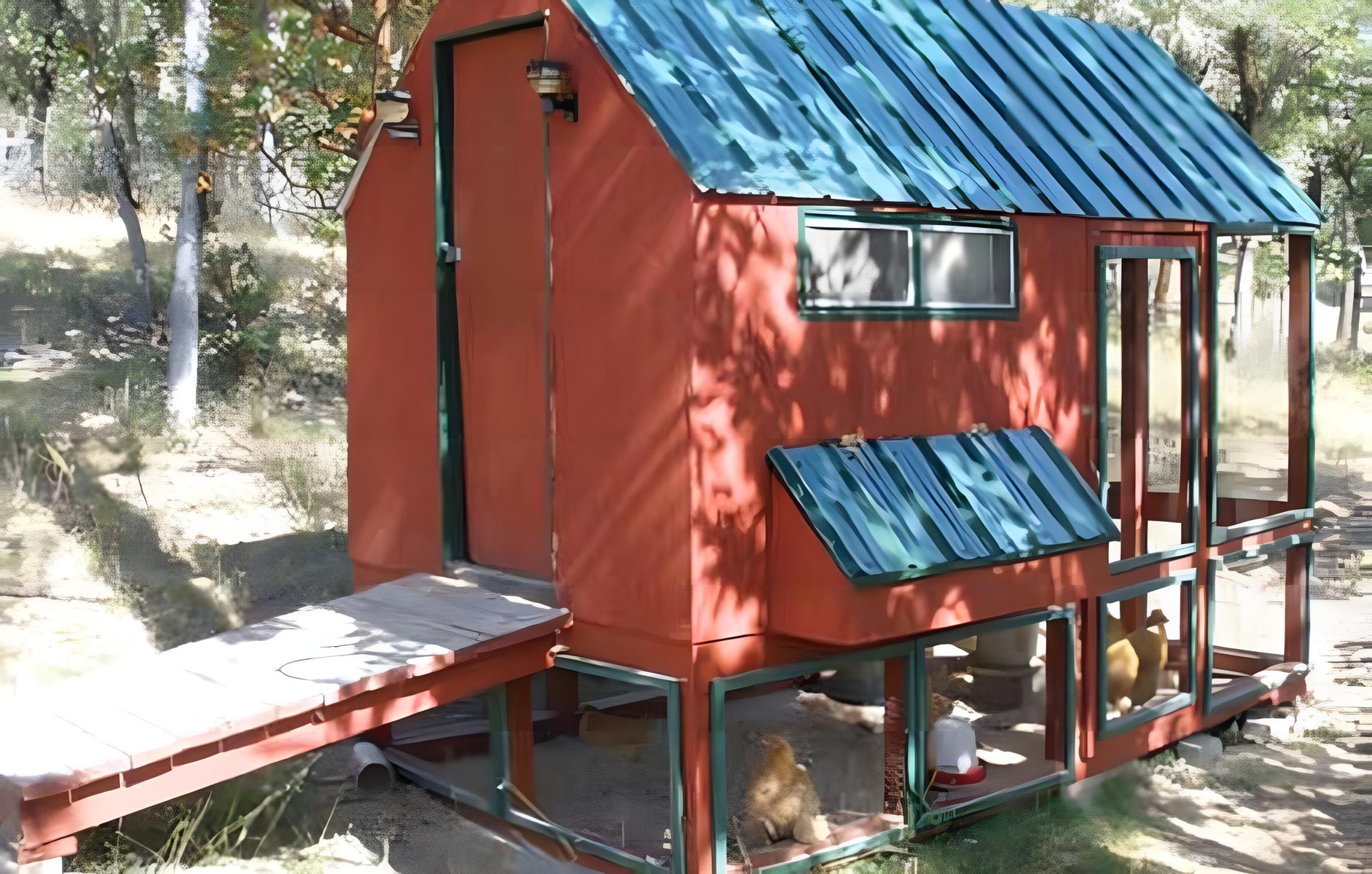 DIY Easy Clean Chicken Coop Idea